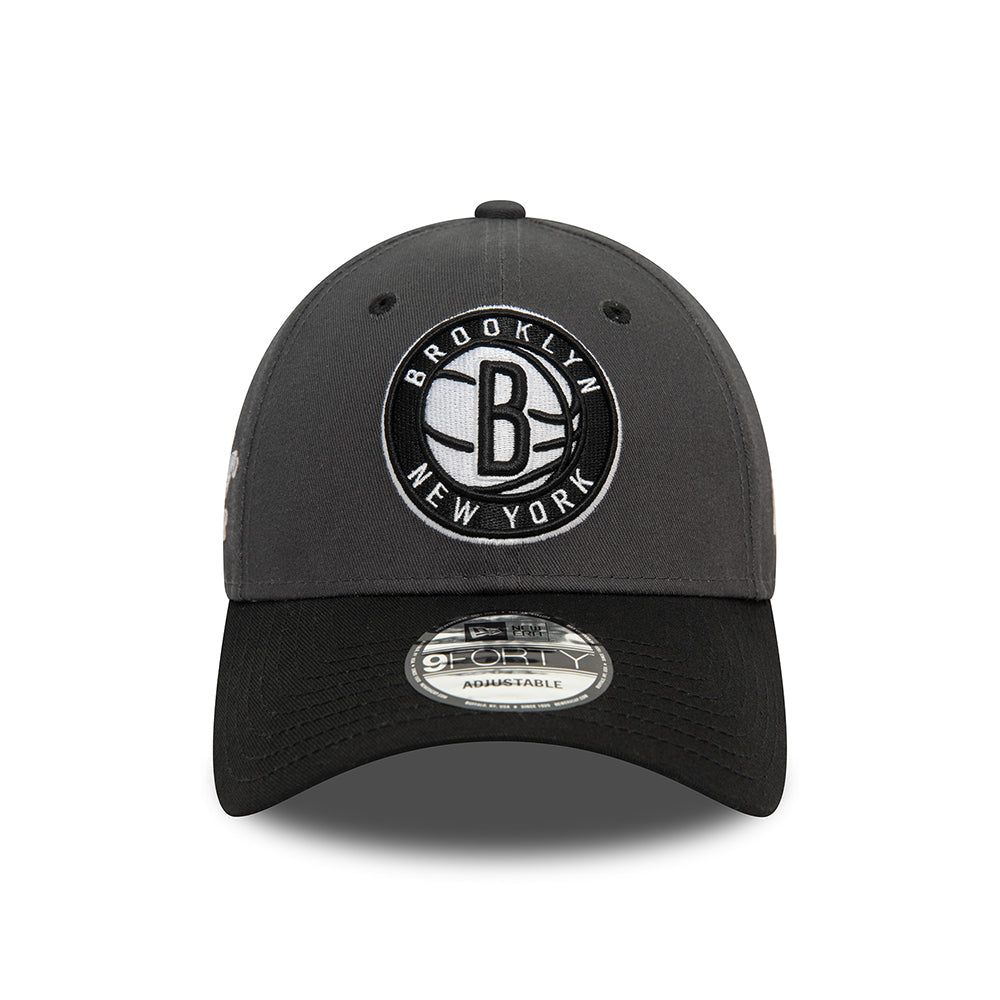 Casquette 9FORTY NBA Side Patch Brooklyn Nets graphite-noir NEW ERA