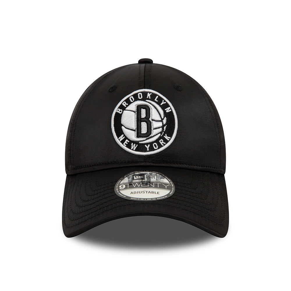 Casquette 9TWENTY NBA Satin Brooklyn Nets noir NEW ERA